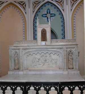 Interieur de la Chapelle Pointue