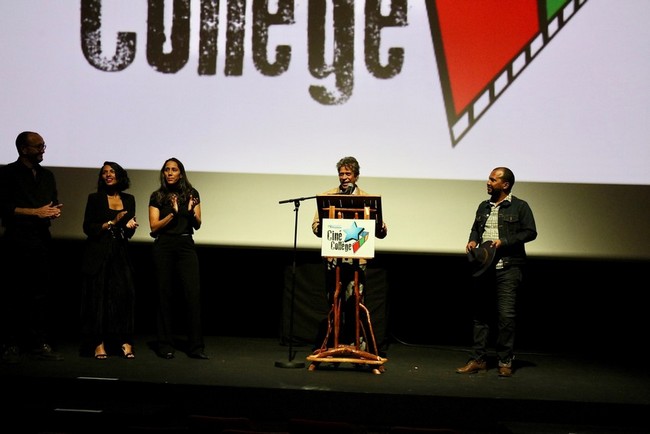 Alain Armand à la tribune en compagnie du jury