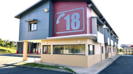 la nouvelle caserne vue de l'extérieur