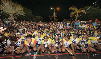 pause photo pour les coureurs, à quelques secondes du départ