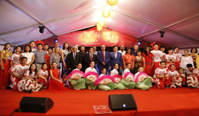 Le Président du Département,  le Président de la FAC, M. Daniel THIAW-WIN-KAI, le Consul Général de Chine, M. CHEN ZHIHONG et les associations ABCC,  AROC, DOJO CLUB CHANE LIAT,  QI LIN et l'Ecole de Danse HUANG SHAN