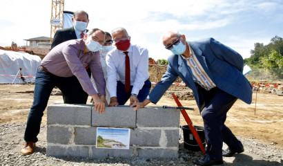 Pose de la première pierre