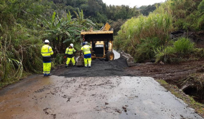 Photos : UTR ,  Travaux réalisés sur la RD32 ravine Dominique 