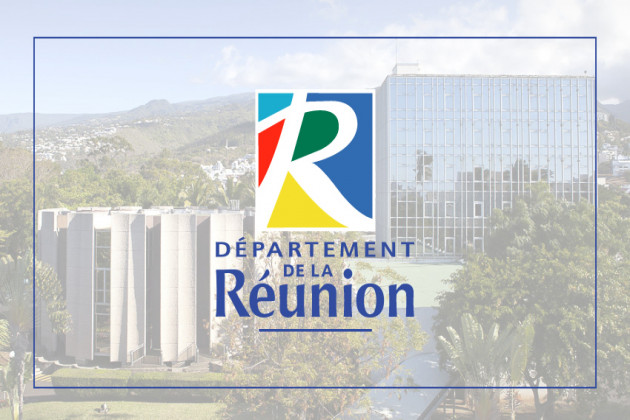 Logo du Département de La Réunion sur fond de photo du Palais de la Source