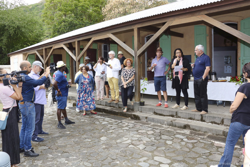 Béatrice Sigismeau et le public au Lazaret de la grande chaloupe