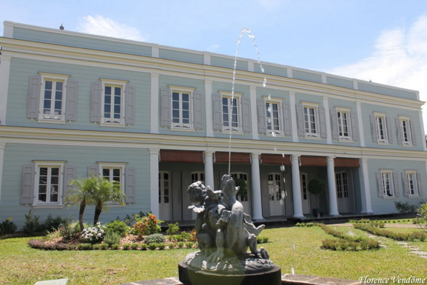 la facade de la villa déramond-barre