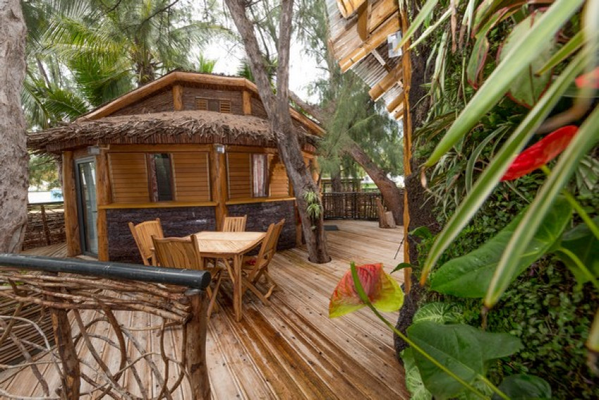 cabane en bois dans le village de corail