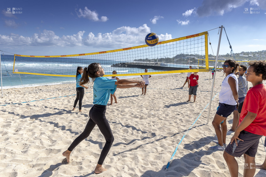 La plage des Brisants à Saint Gilles, accueillait aujourd’hui la 14ème édition, des jeux des collégiens de l’Ouest