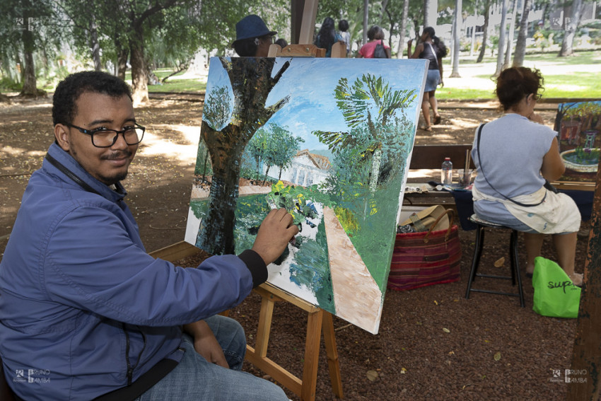 Bruno DUFESTIN a reçu le Prix ESPOIR avec son tableau du bassin et de la façade du Muséum qu’il a réalisé au couteau