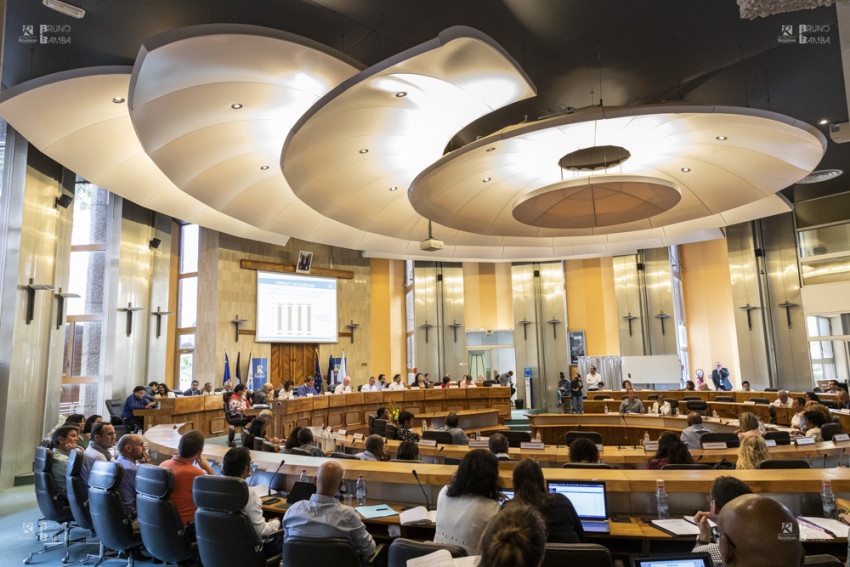 Vue générale de l'hémicycle du Conseil Départemental