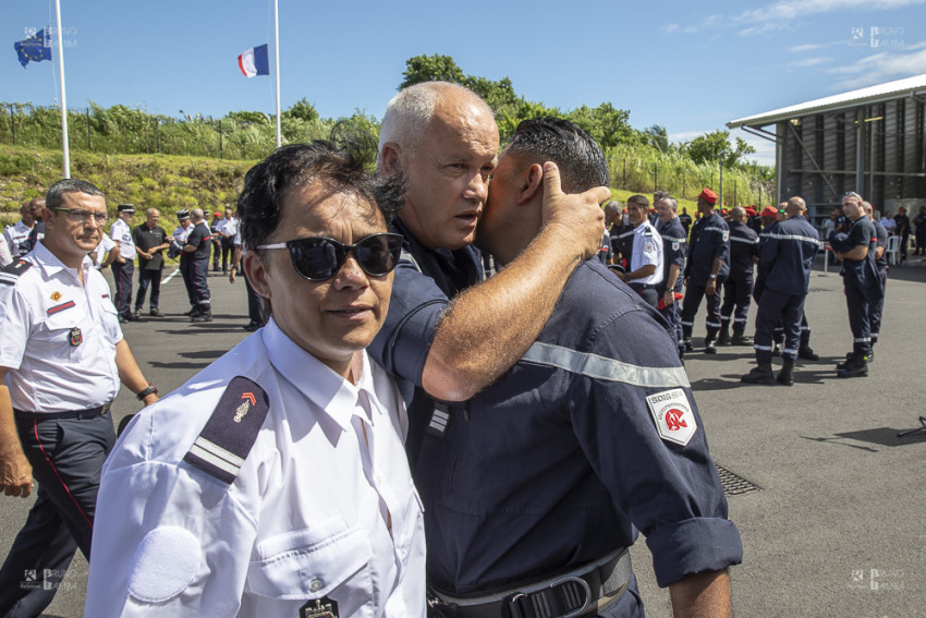 Les soldats du feu ont rendu un vibrant hommage à leur collègue où l'émotion était palpable