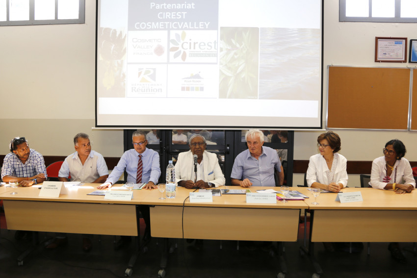 Discours à la tribune officielle