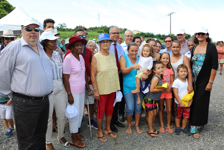 Les élus rencontrent les riverains