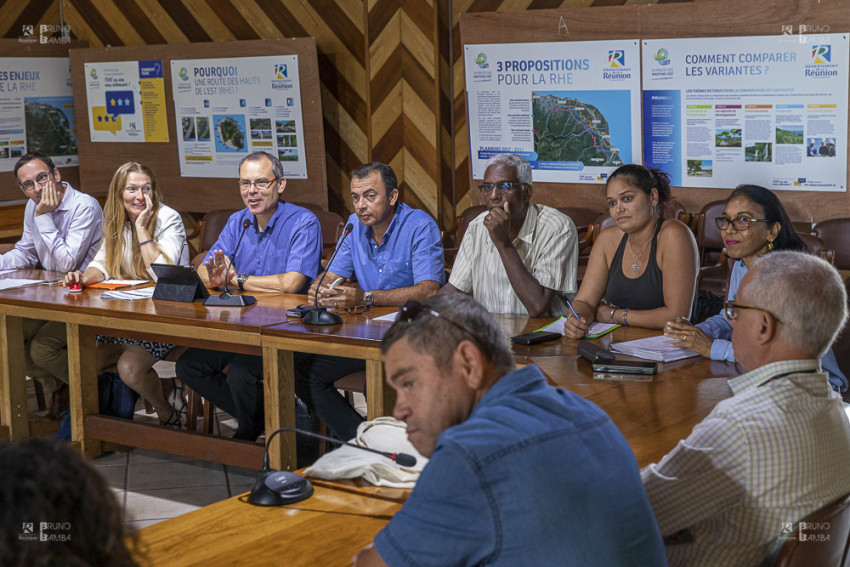 Le Vice-Président Serge Eric Hoareau a présenté les orientations retenues pour la nouvelle maquette budgétaire du FEADER