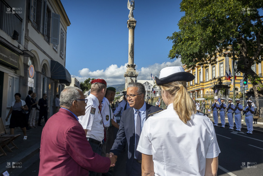 le Président du Département salue les personnes présentes