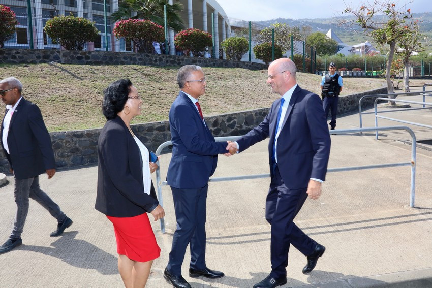 Visite du Ministre de l'Education Nationale et de la Jeunesse Jean-Michel Blanquer au Collège Pointe des Châteaux à St Leu - 2019