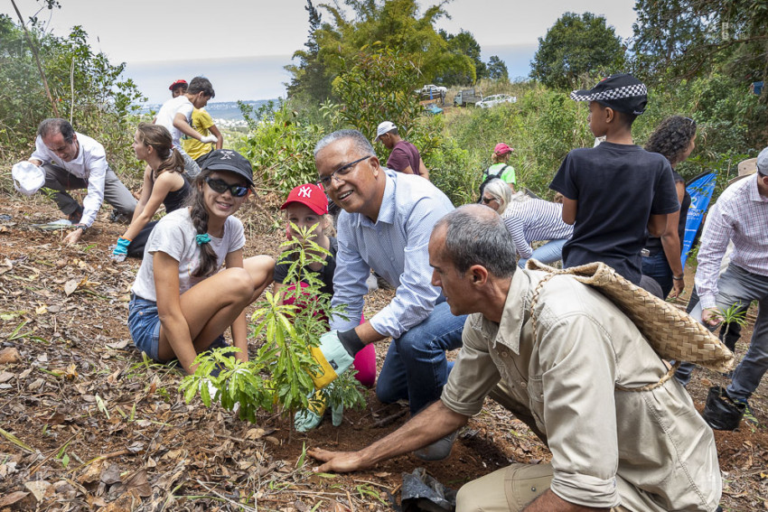 Les objectifs des "Week-ends NatureS" sont la sensibilisation du public aux enjeux de protection de notre biodiversité et l’implication dans la conservation du patrimoine naturel unique et remarquable