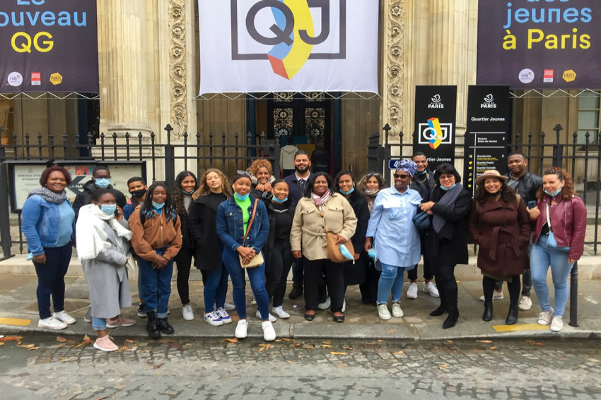 la délégation ultra-marine en visite du QG des jeunes à Paris 
