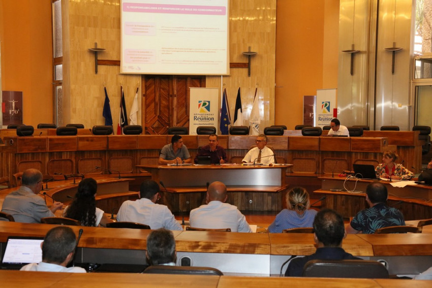 présentation du programme de travail dans l'hémicycle du Département