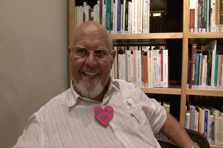 Alain-Marcel Vauthier à la Bibliothèque Départementale de La Réunion, en 2015, à l'occasion des 160 ans de ce lieu historique